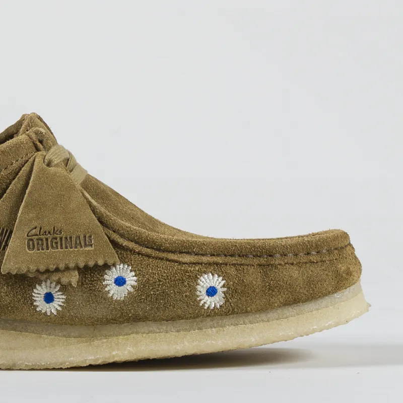 Clarks Originals Wallabee Shoes Dark Olive Embroidery-5