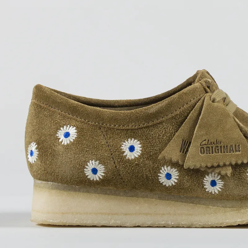 Clarks Originals Wallabee Shoes Dark Olive Embroidery-4