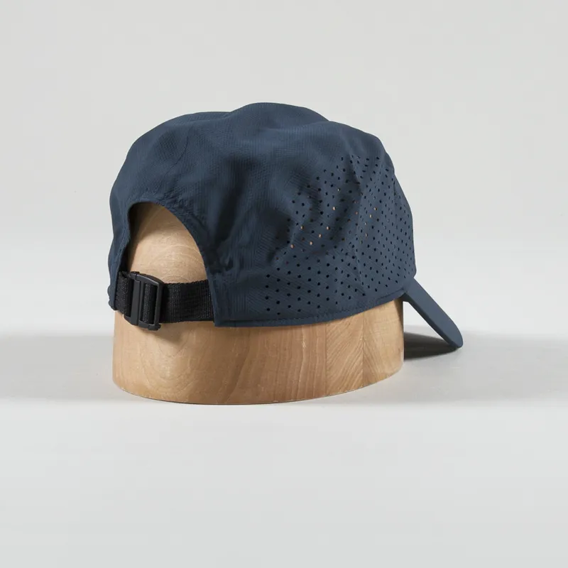 On Running Lightweight Cap Navy-2