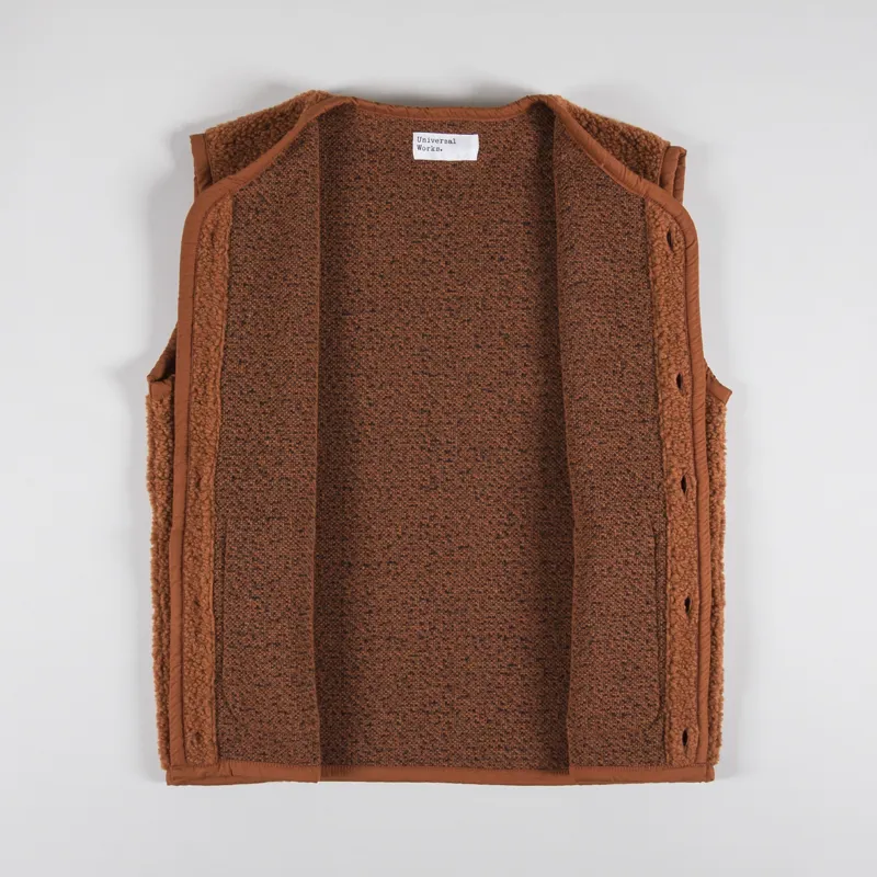 Universal Works Lancaster Gilet Rust Alvar Fleece-1