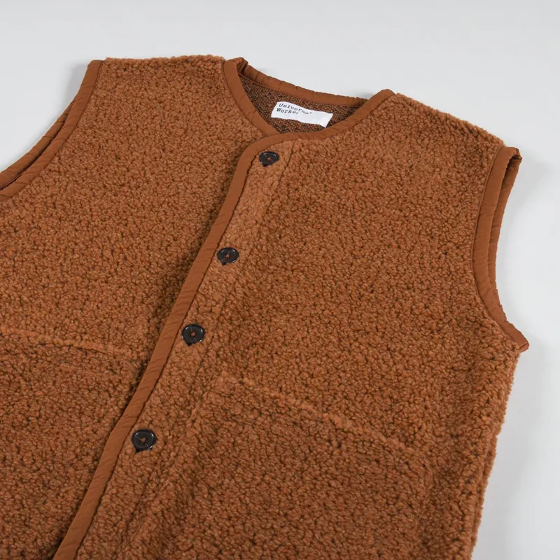 Universal Works Lancaster Gilet Rust Alvar Fleece-3