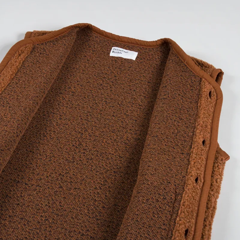 Universal Works Lancaster Gilet Rust Alvar Fleece-4
