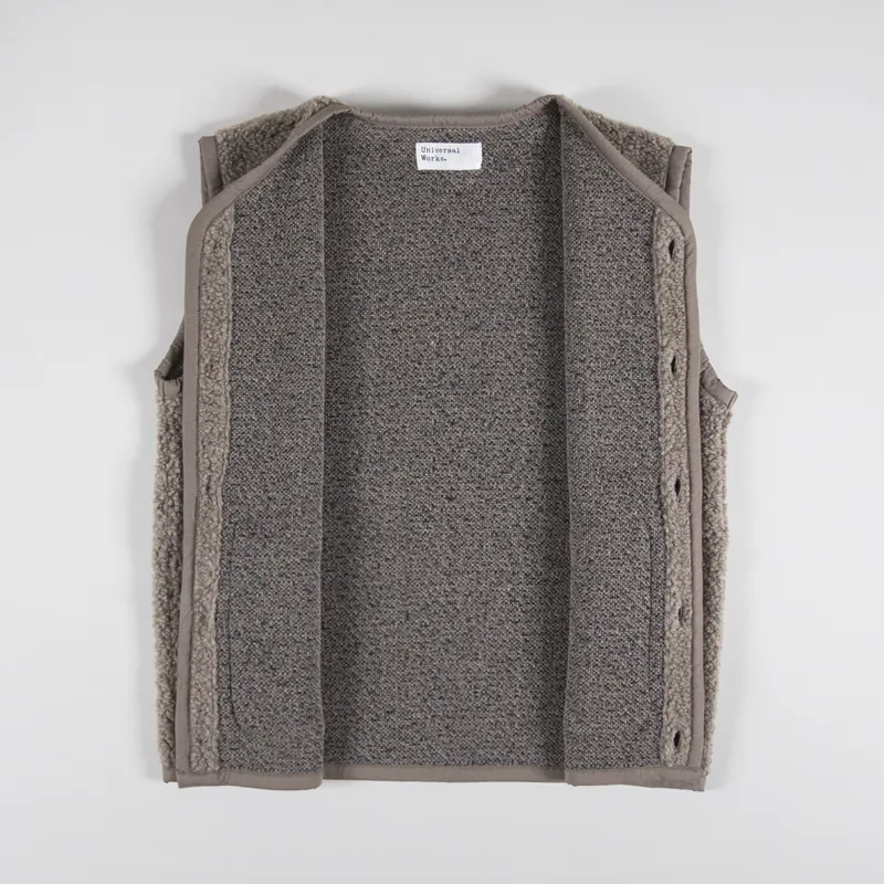 Universal Works Lancaster Gilet Stone Alvar Fleece-1