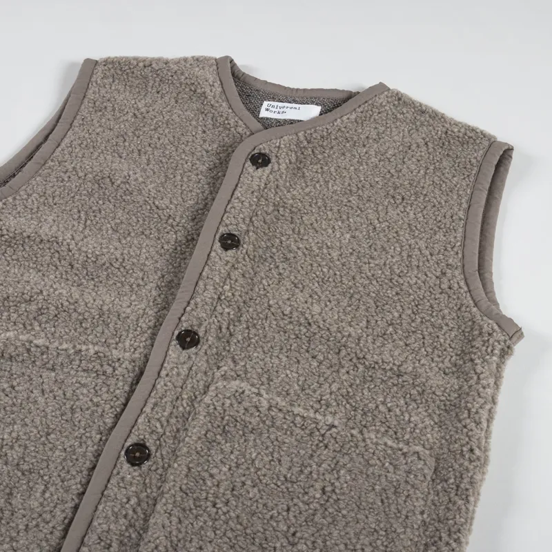 Universal Works Lancaster Gilet Stone Alvar Fleece-3