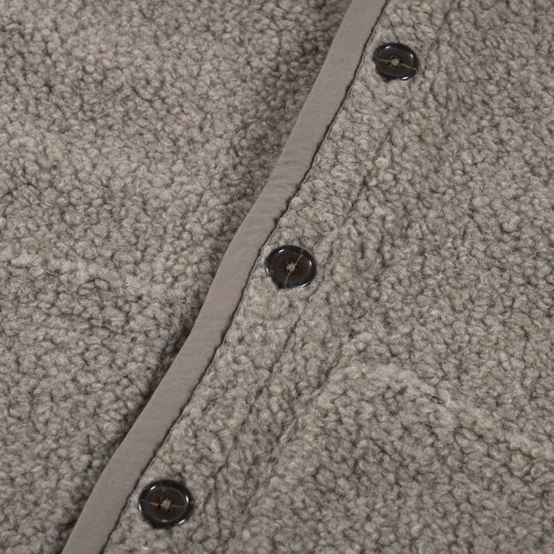 Universal Works Lancaster Gilet Stone Alvar Fleece-7