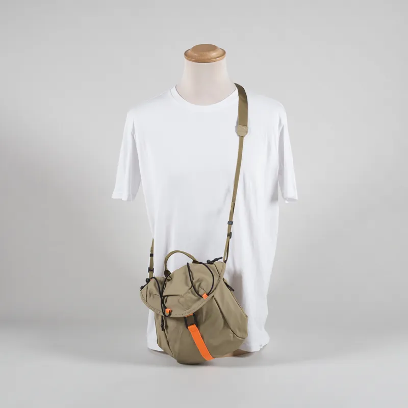 Elliker Fells Crossbody Bag 4L Sand-2