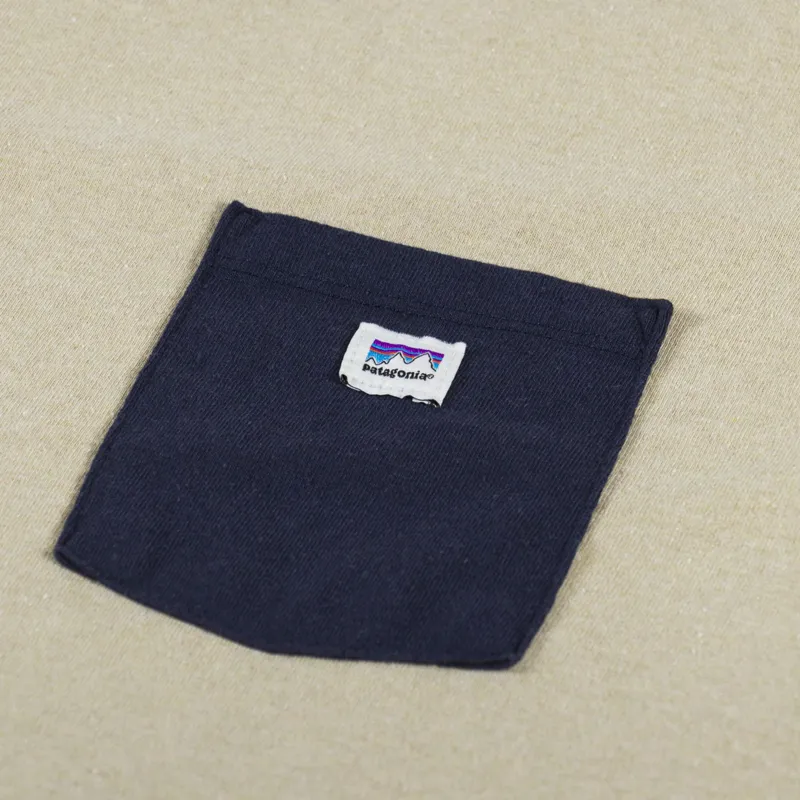 Patagonia Shop Sticker Pocket Responsibili-Tee Nautilus Tan-2
