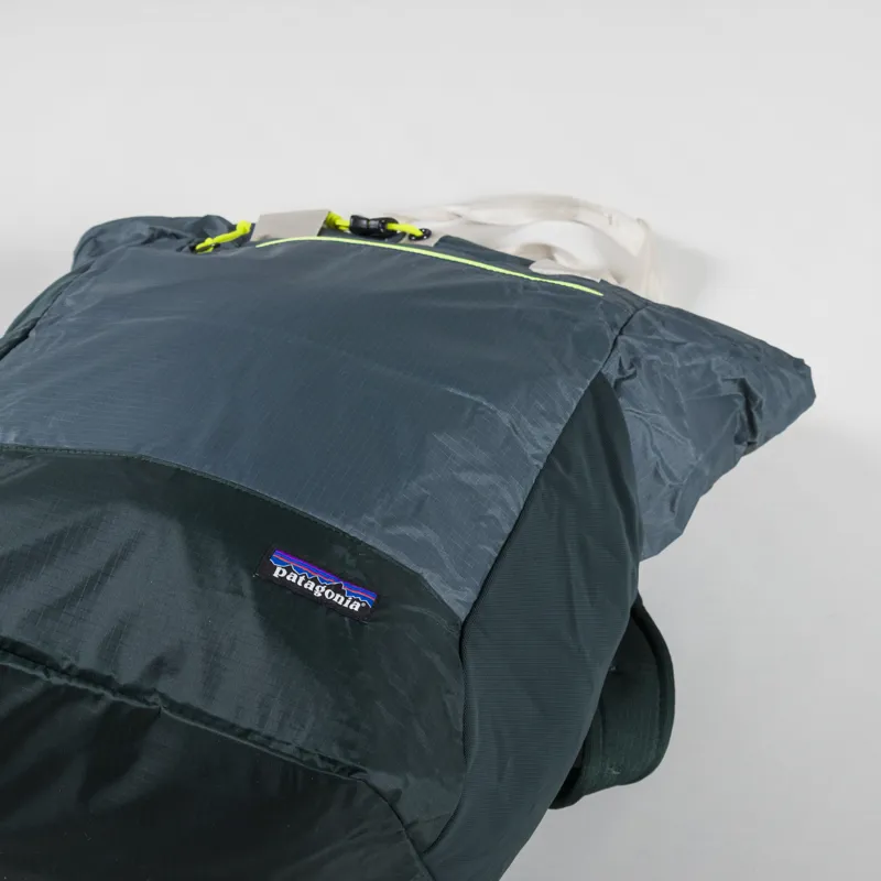 Patagonia Ultralight Black Hole Tote Pack Nouveau Green-3