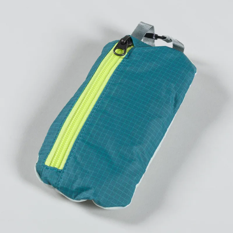 Patagonia Ultralight Black Hole Mini Hip Pack Patchwork Subtidal Blue-9