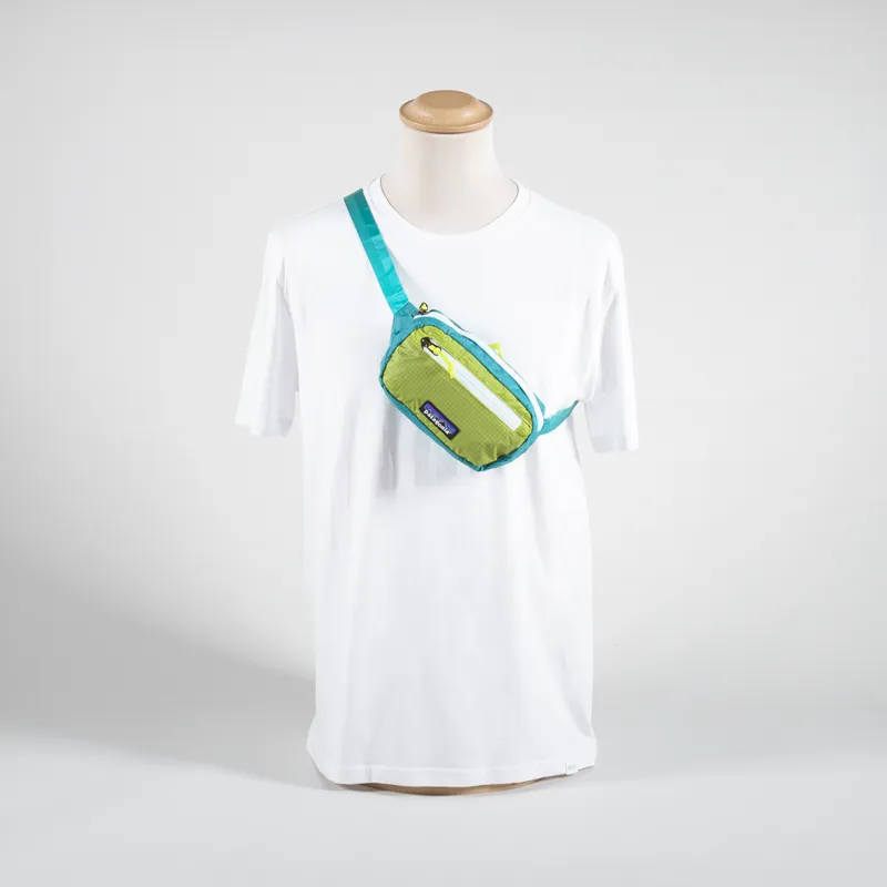 Patagonia Ultralight Black Hole Mini Hip Pack Subtidal Blue-2