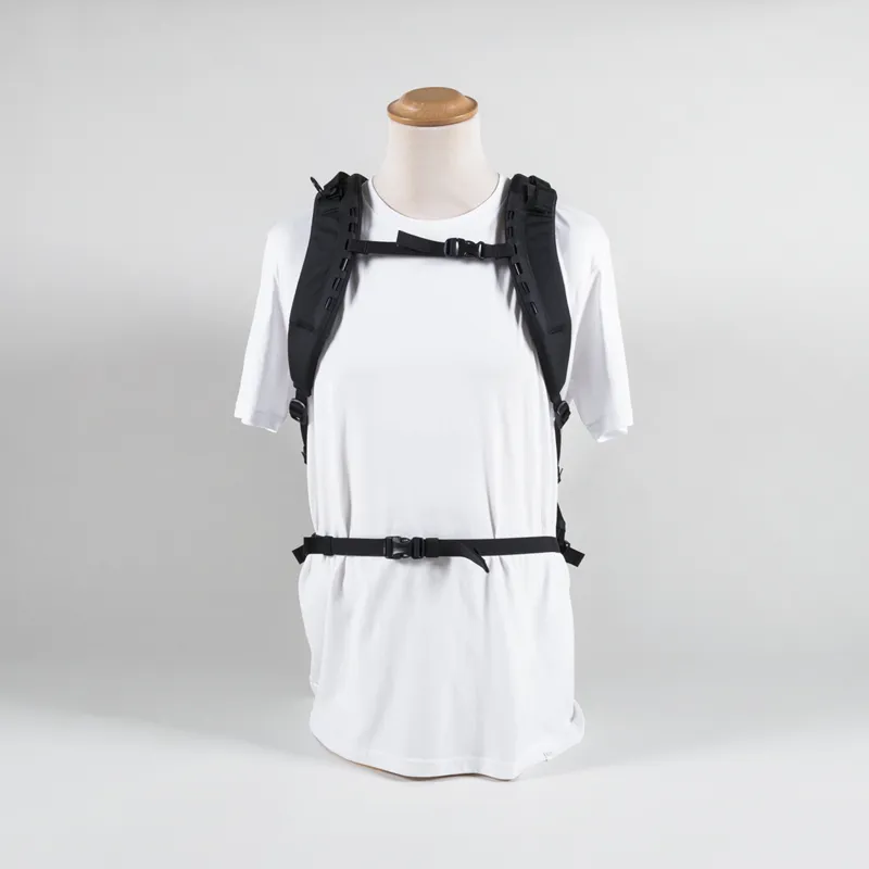 Arc'teryx Arro 22 Backpack Black II-4