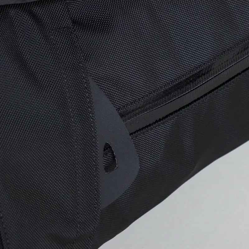 Arc'teryx Arro 22 Backpack Black II-9