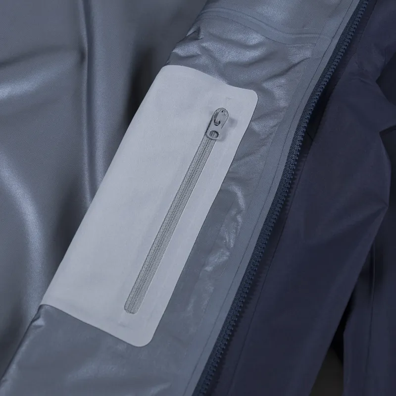 Arc'teryx Beta GORE-TEX Jacket Black Sapphire-7