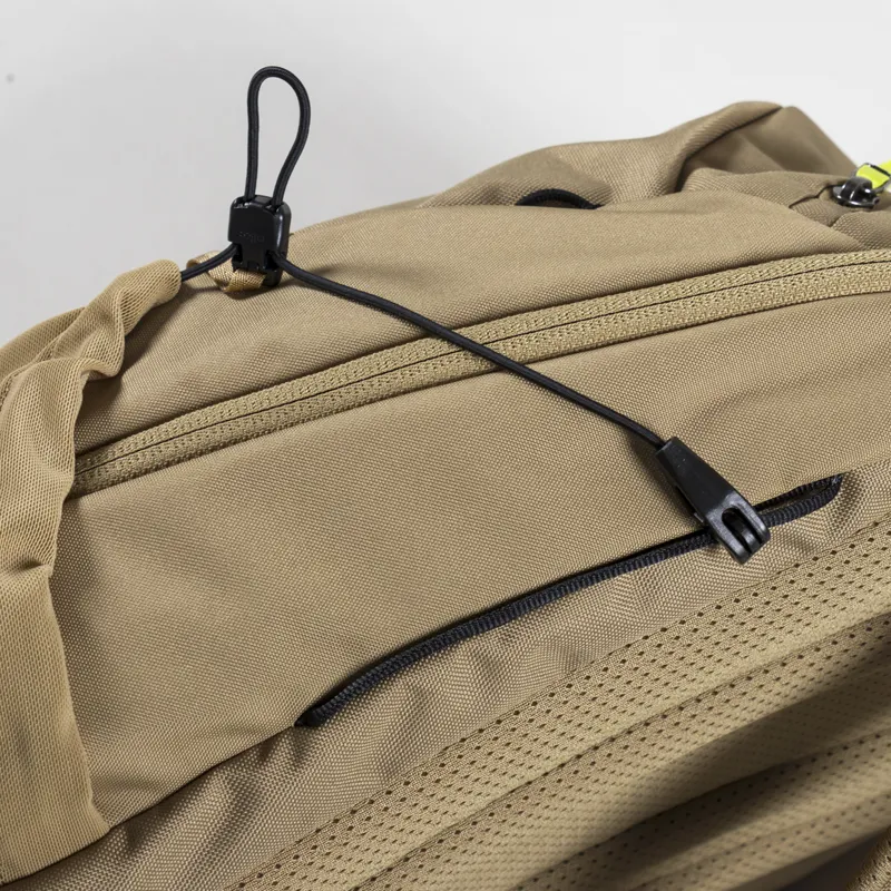 Arc'teryx Mantis 16 Backpack Canvas Euphoria-13
