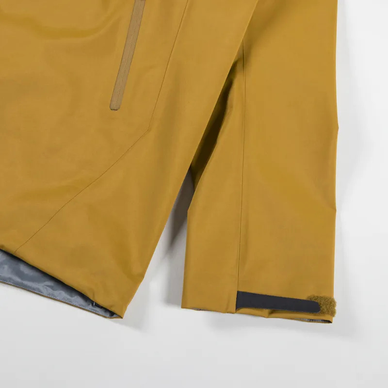 Arc'teryx Womens Beta Jacket Revised Yukon-10