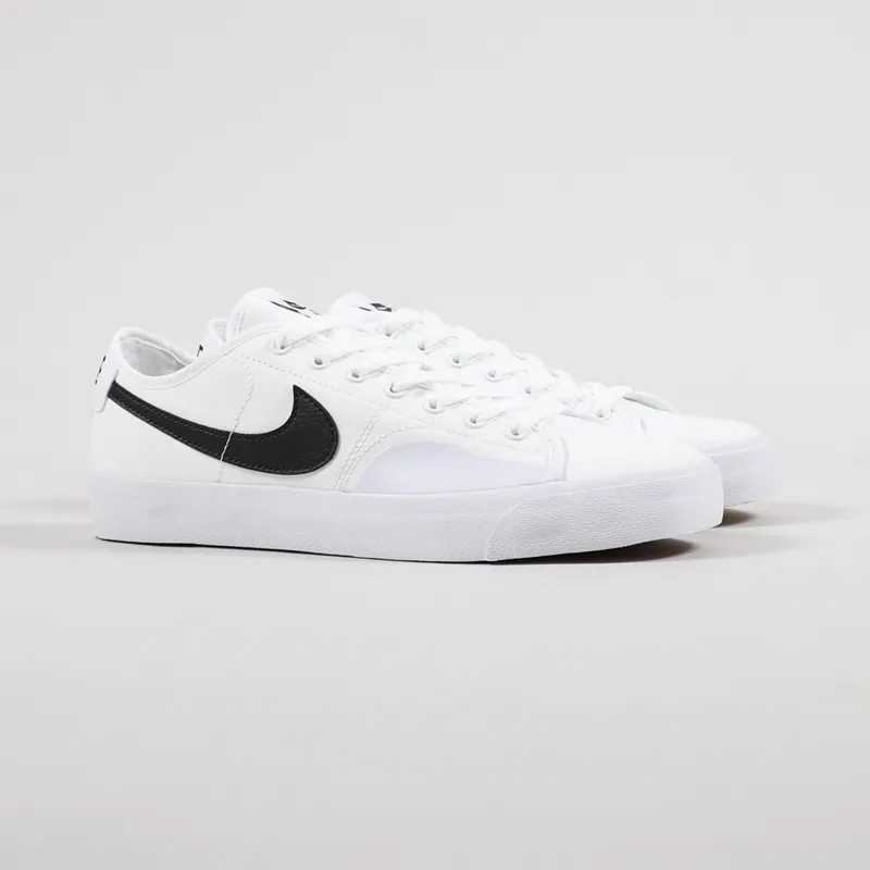 Nike SB Mens Canvas BLZR Court Shoes White Black Trainers Nike SB Mens Canvas BLZR Court Shoes White Black Trainers
