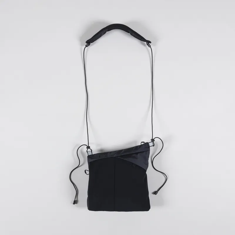 Salomon ACS 2 Crossbody Bag Black-1