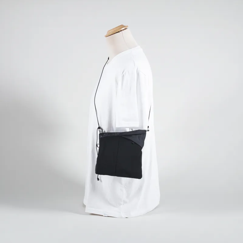 Salomon Mens ACS 2 Crossbody Shoulder Bag Black