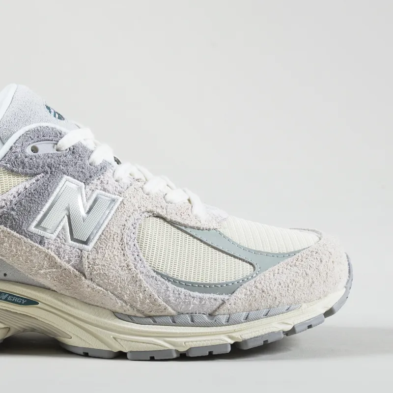 New Balance 2002R Shoes Linen-6