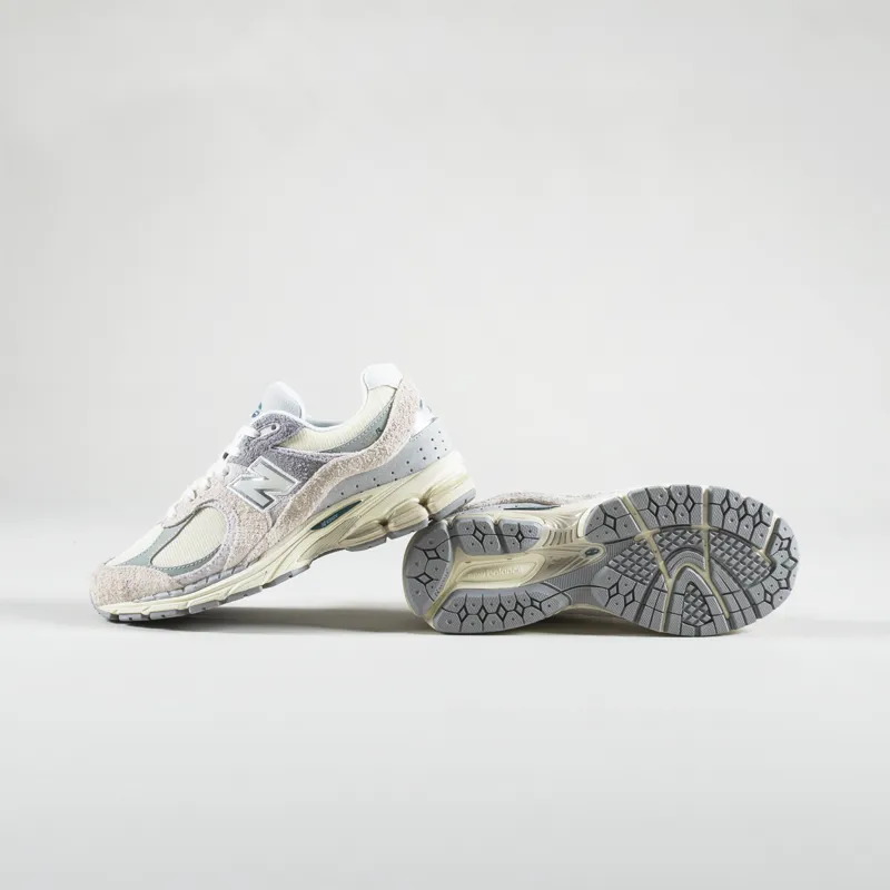 New Balance 2002R Shoes Linen-3