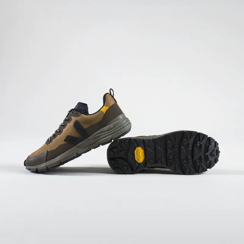 Veja Womens Dekkan Alveomesh Shoes Tent Black Ouro-3