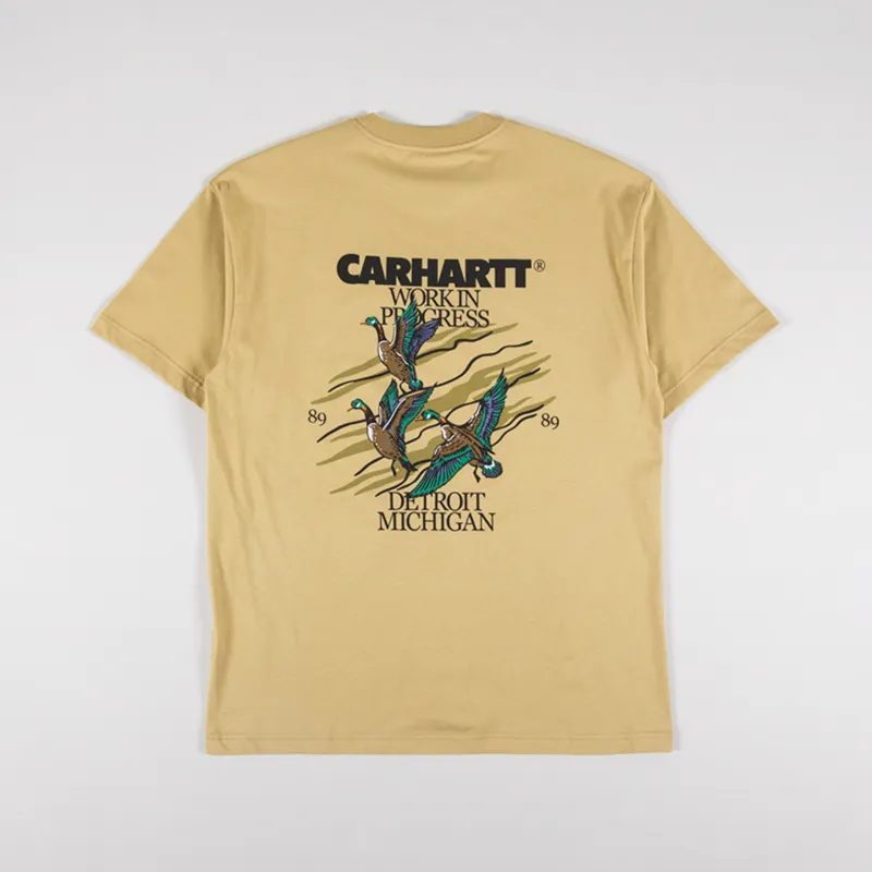 【関税込み】Carhartt Work In Progress イエロー Ducks Tシャツ Carhartt WIP Mens Graphic Print Ducks T Shirt Tee Bourbon Yellow