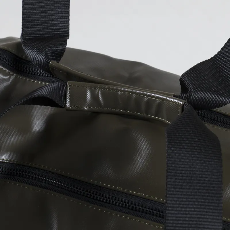 Fred Perry Tonal Classic Barrel Bag Uniform Green Gold-8