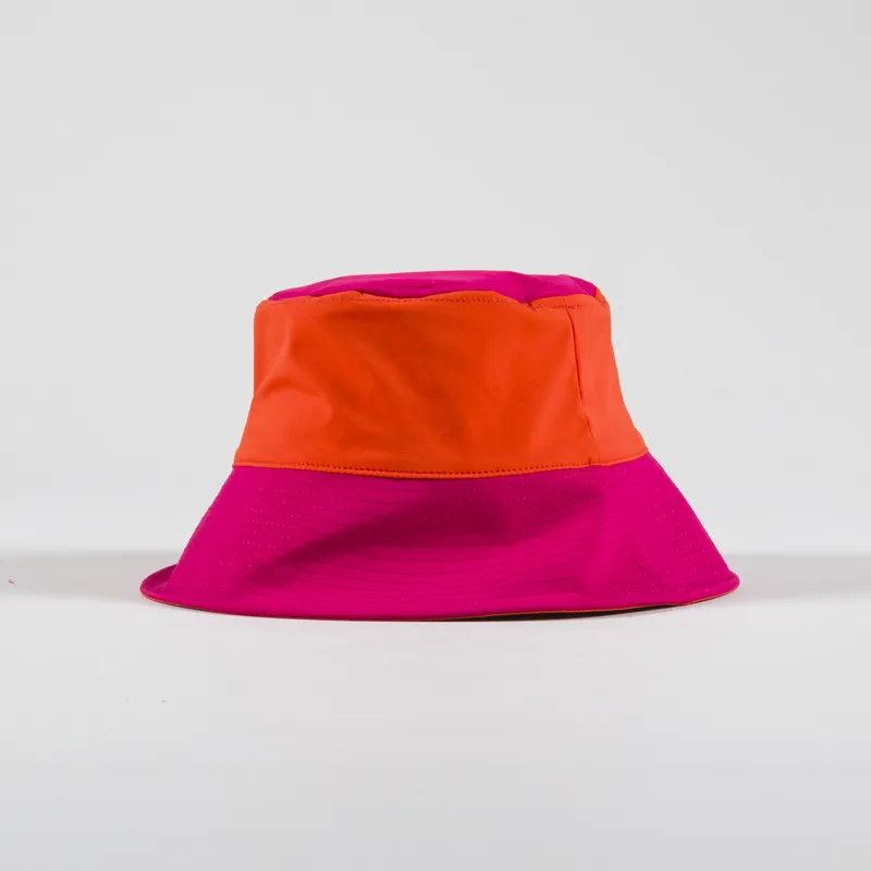 66 North Kria Bucket Hat Bright Red-3