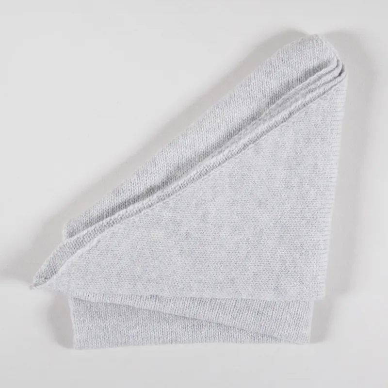Scarlet Knitwear Womens Lambswool Neckerchief Light Grey-3