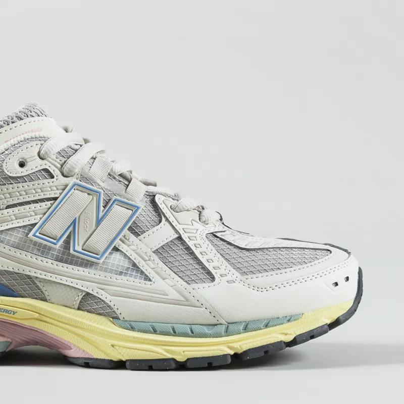 New Balance 1906N Shoes Angora-6