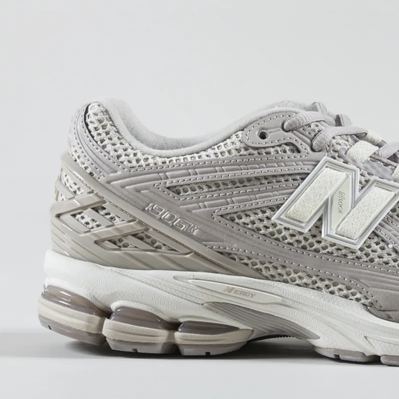 New Balance 1906R Shoes Moonrock-4