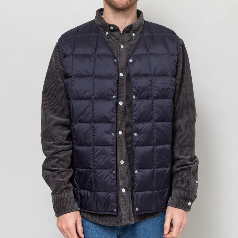 Taion V-Neck Button Down Vest Navy
