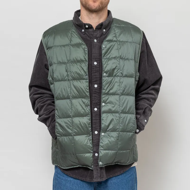 Taion V-Neck Button Down Vest Dark Sage Green