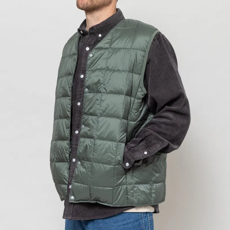 Taion V-Neck Button Down Vest Dark Sage Green-1