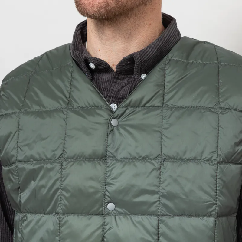 Taion V-Neck Button Down Vest Dark Sage Green-5