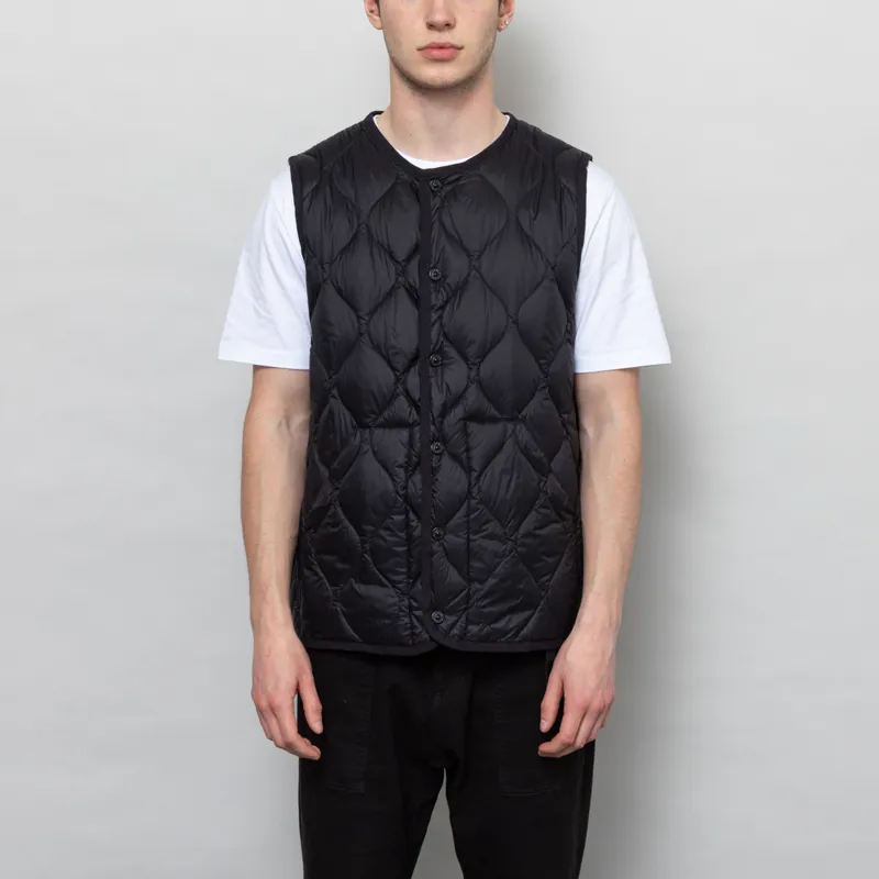 Taion Military Crewneck Down Vest Black