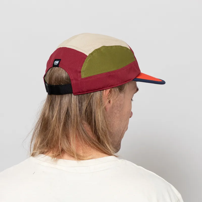 Ciele GOCap Field Iconic Bar Crimson Red Terrain-2