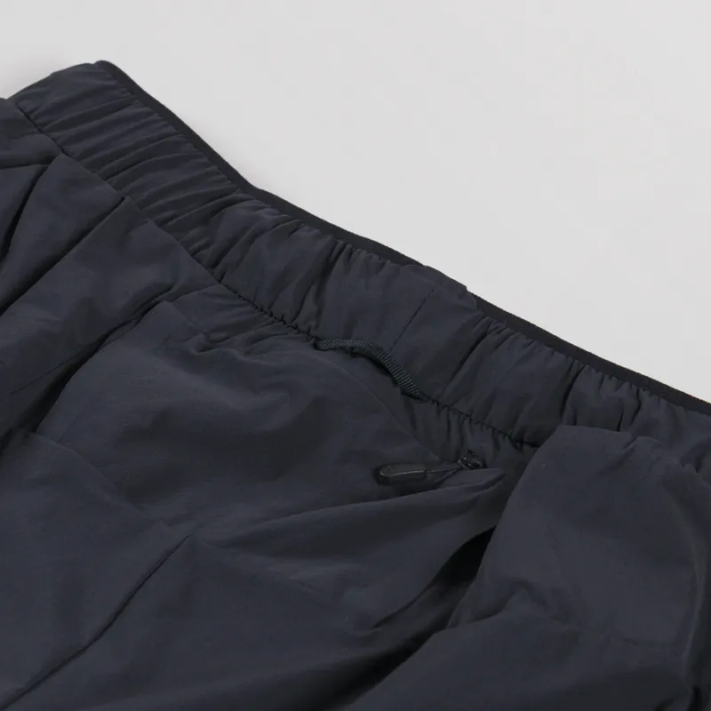 Norrona Senja Flex 5 Shorts Caviar Black-6