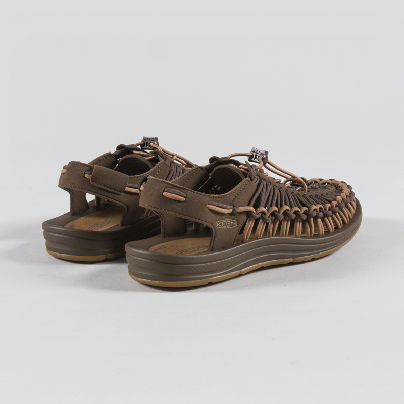 Keen UNEEK Sandals Dark Earth Chipmunk-1