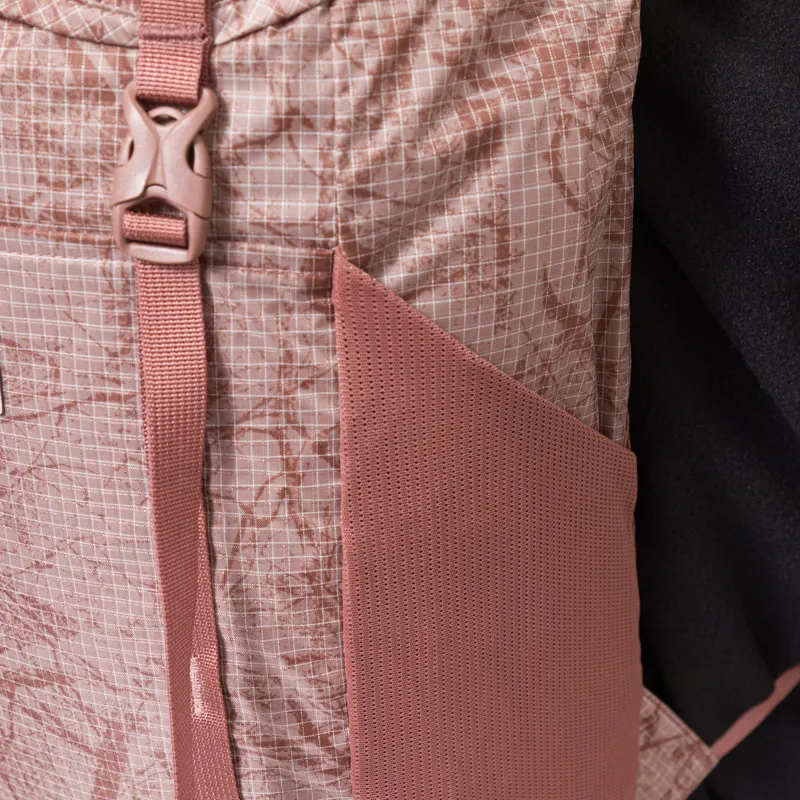 Herschel Ultralight Backpack 22L Ash Rose EQ Camo-11