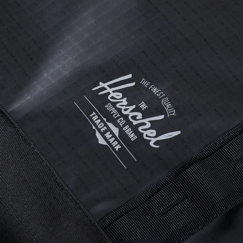 Herschel All Season Gear Tote 33L Black-6
