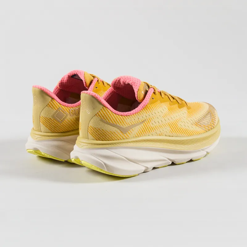 HOKA Clifton 9 GORE-TEX TS Shoes Varsity Yellow Vanilla-1