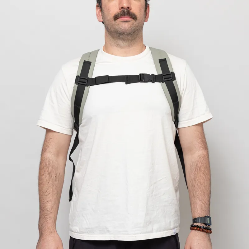 Rains Rolltop Rucksack Drift-4