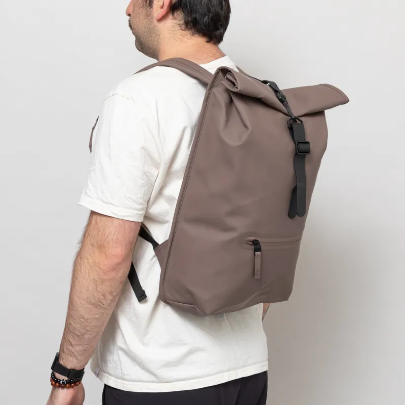 Rains Rolltop Rucksack Shade-6