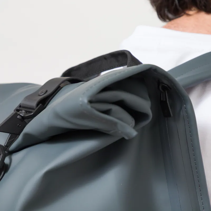 Rains Rolltop Rucksack Dark Grey-7
