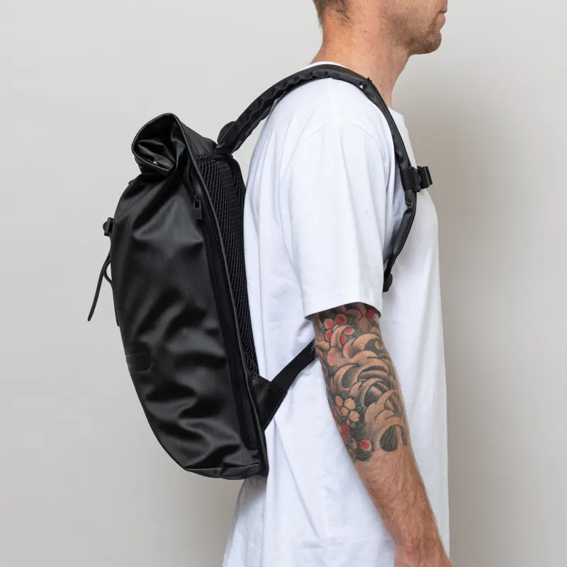 Rains Rolltop Rucksack Black Grain-4
