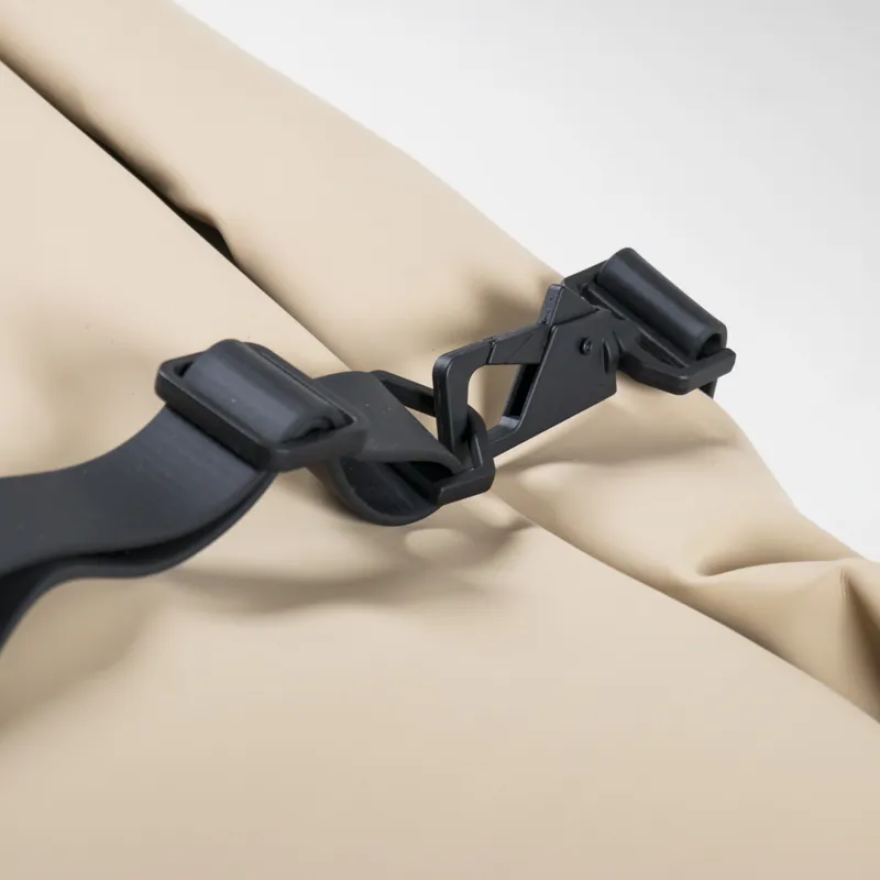 Rains Rolltop Rucksack Sand-7