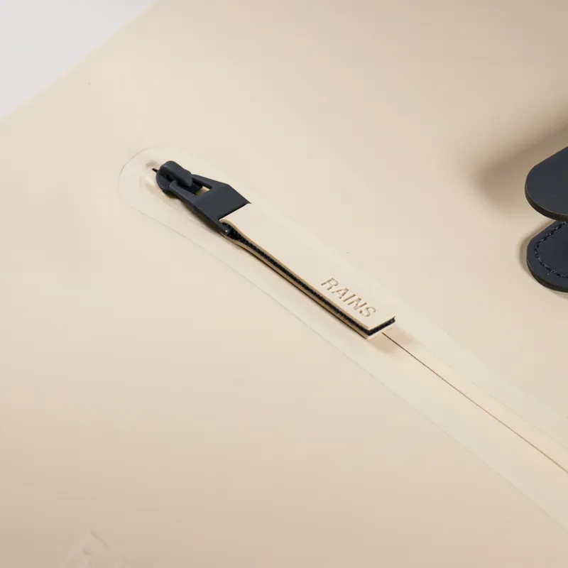 Rains Rolltop Rucksack Sand-12