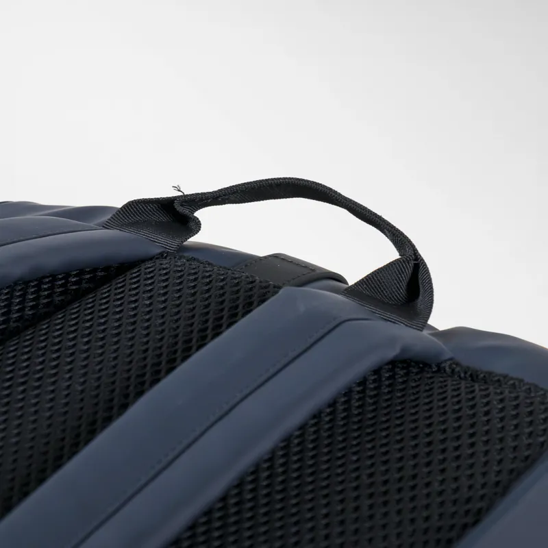 Rains Rolltop Rucksack Navy-10