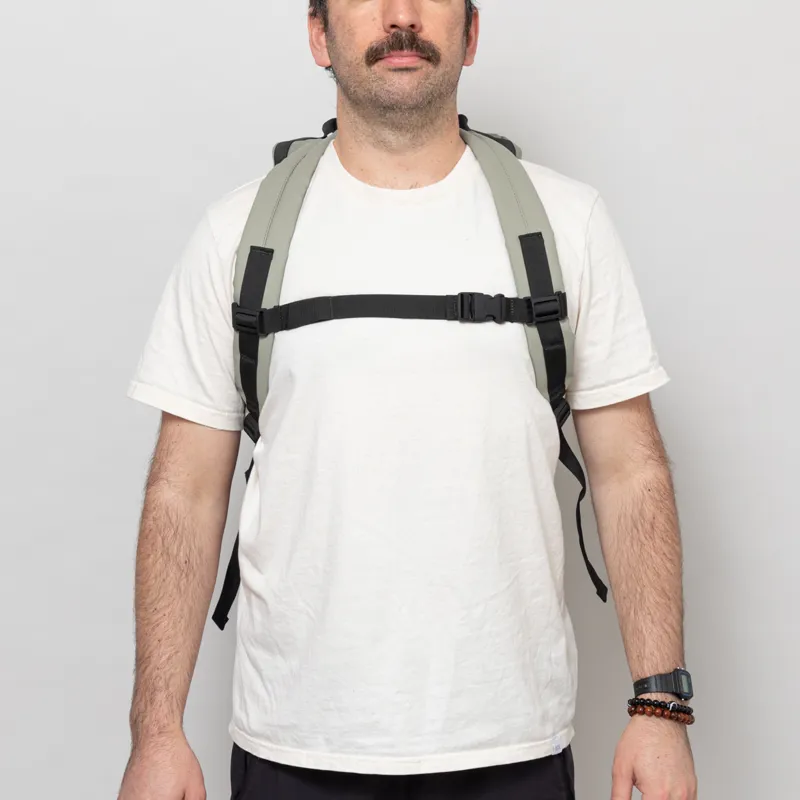 Rains Texel Duffel Bag Small Drift-6